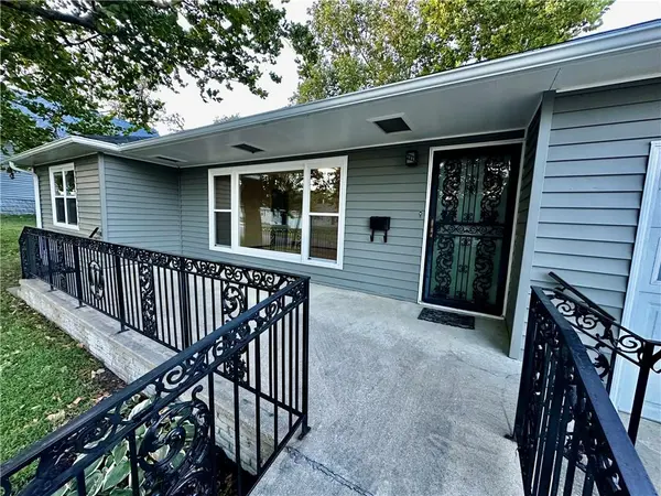 203 W 11th ST #W, Maryville, MO 64468