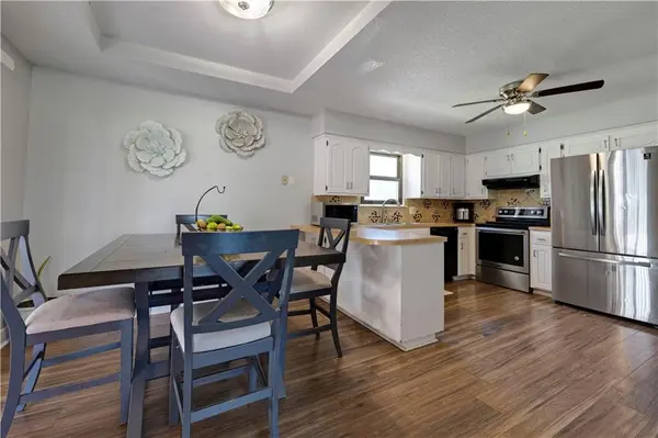 17980 W 191st ST, Spring Hill, KS 66083