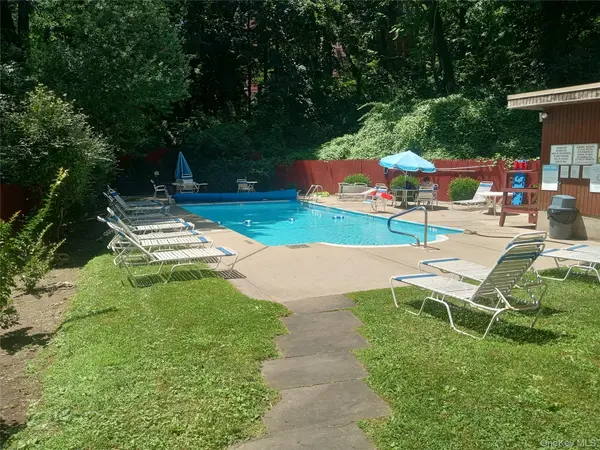 1374 Midland AVE #214, Bronxville, NY 10708