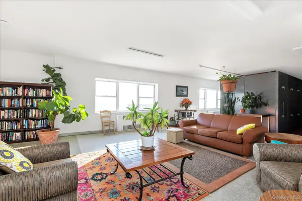 370 W Broadway #5K, Long Beach, NY 11561
