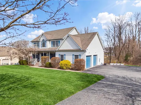 3 Maidstone LN, Monroe, NY 10950