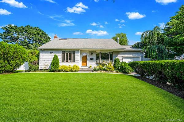 1 Rutgers ST, Smithtown, NY 11787