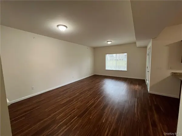 44 High ST #125, Chester, NY 10918