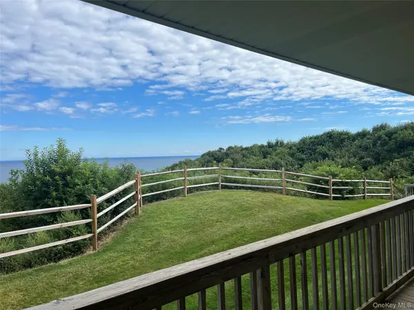 805 Bluffs DR #805, Baiting Hollow, NY 11933
