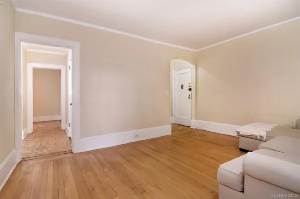 808 Bronx River RD #4E, Bronxville, NY 10708