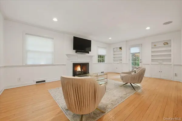 214 Nassau AVE, Manhasset, NY 11030