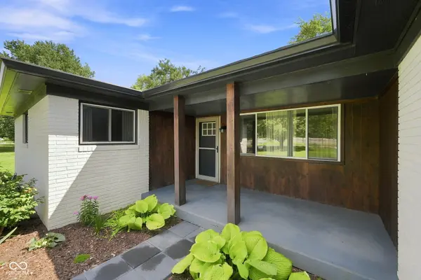102 Waterman DR, Noblesville, IN 46060