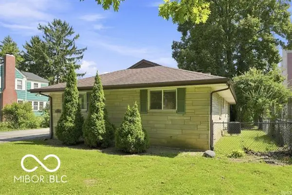 912 N Warwick DR, Muncie, IN 47304