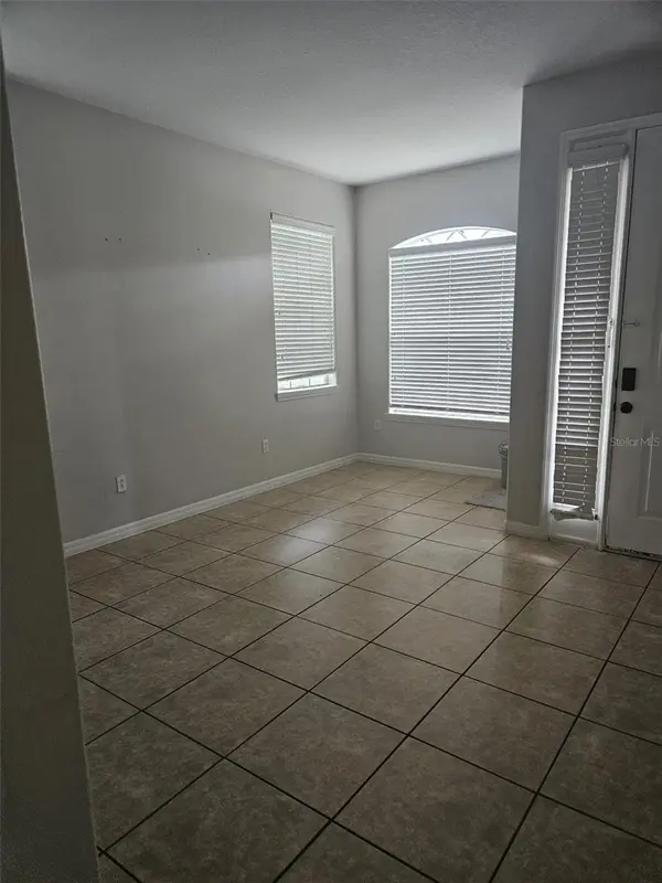 2461 CHATHAM PLACE DR, Orlando, FL 32824