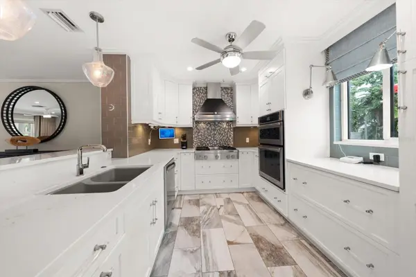 1621 INDIAN ROCKS RD, Belleair, FL 33756