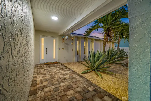 17161 2ND ST E, North Redington Beach, FL 33708