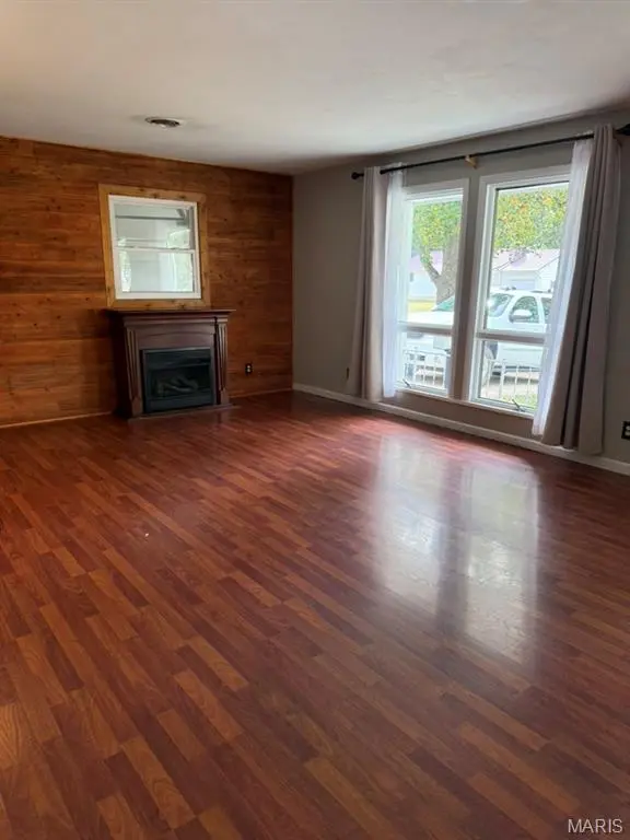 432 East ST, Sullivan, MO 63080
