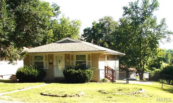 524 Phillipena ST, Edwardsville, IL 62025