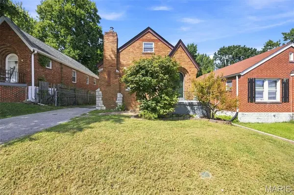 8523 Philo AVE, Affton, MO 63123