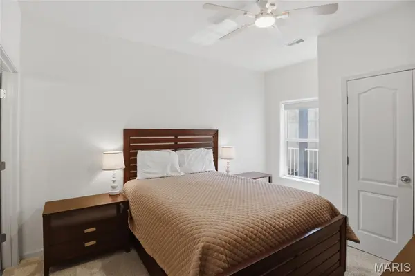 183 Upper Monarch Cove DR #2D, Lake Ozark, MO 65049
