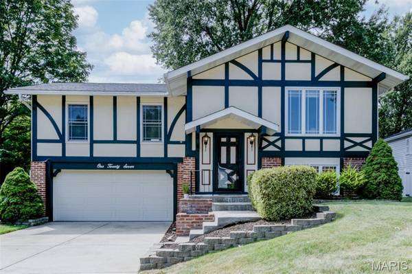 127 Spring Leaf DR, St Peters, MO 63376
