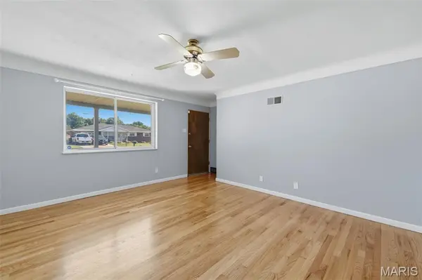 1212 Victory DR, Unincorporated, MO 63125