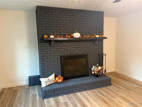 608 Sunset DR, Waynesville, MO 65583