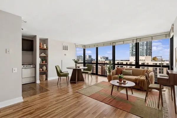 1122 N Clark ST #2102, Chicago, IL 60610