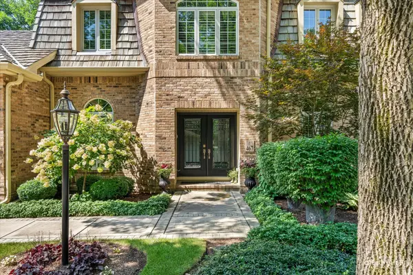 467 Le Provence CIR, Naperville, IL 60540