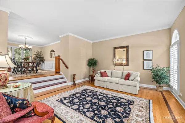 467 Le Provence CIR, Naperville, IL 60540
