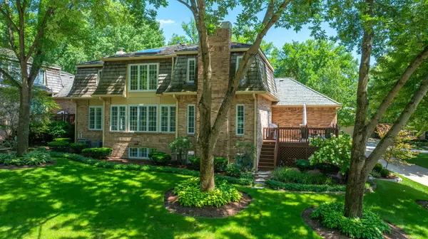 467 Le Provence CIR, Naperville, IL 60540
