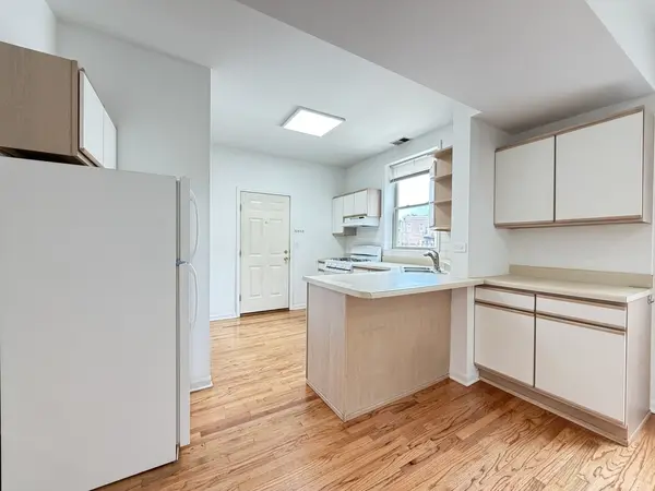 5783 N Ridge AVE #2, Chicago, IL 60660