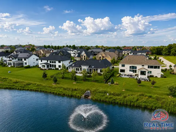 4276 Lacebark LN, Naperville, IL 60564