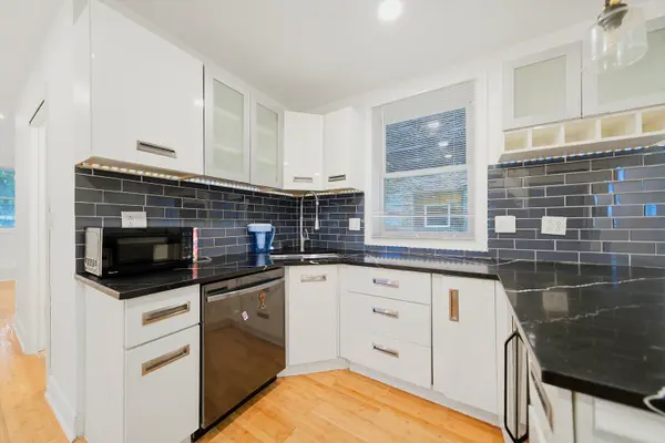 2744 N Bosworth AVE #G, Chicago, IL 60614