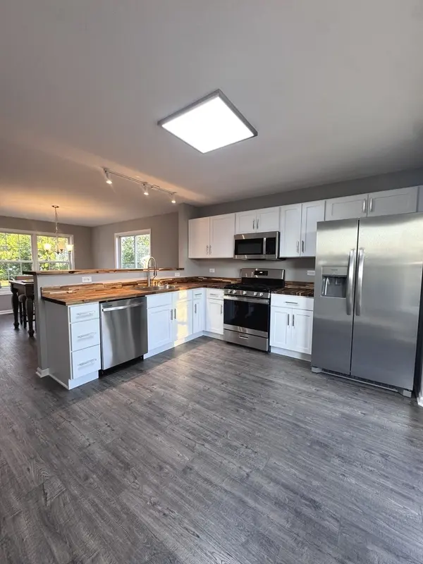 70 E Meadow DR, Cortland, IL 60112