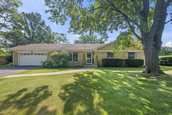 6231 Linden LN, La Grange Highlands, IL 60525