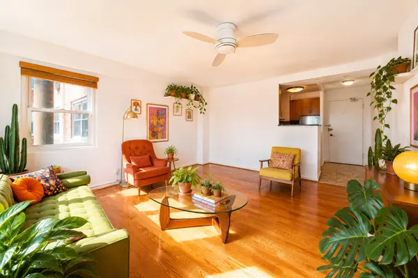 2909 N Sheridan RD #1703, Chicago, IL 60657