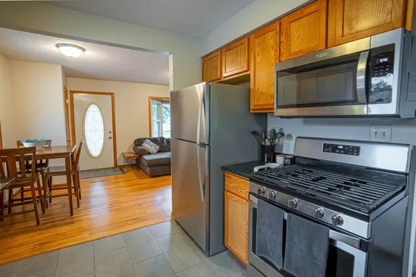560 115th AVE NW, Coon Rapids, MN 55448