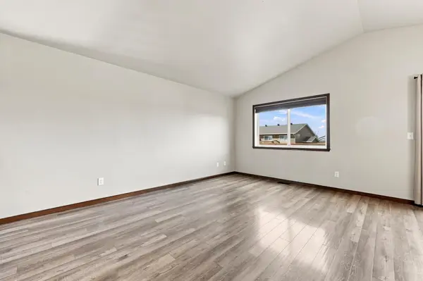3316 MAPLE LEAF LOOP S, Fargo, ND 58104