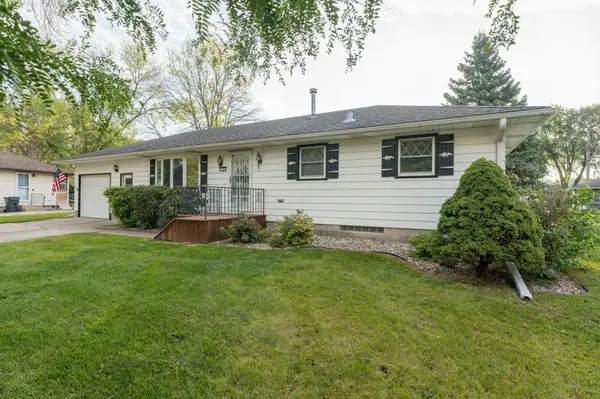 125 N Manitou DR, Mankato, MN 56001