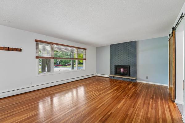 11110 19th AVE S, Burnsville, MN 55337