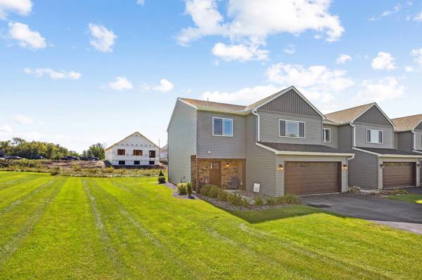7757 Sterling DR, Rockford, MN 55373