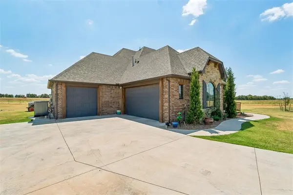 1320 Collis CT, Newcastle, OK 73065