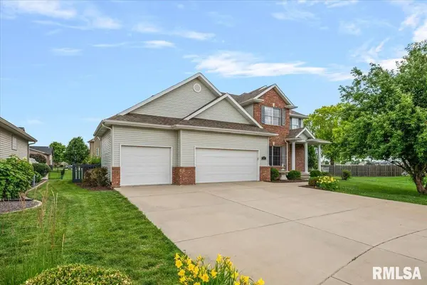 917 River Birch CT, Chatham, IL 62629