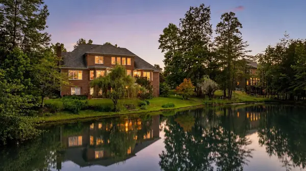 6 Ives Lake Road, Signal Mountain, TN 37377