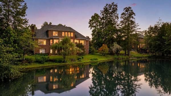 6 Ives Lake Road, Signal Mountain, TN 37377
