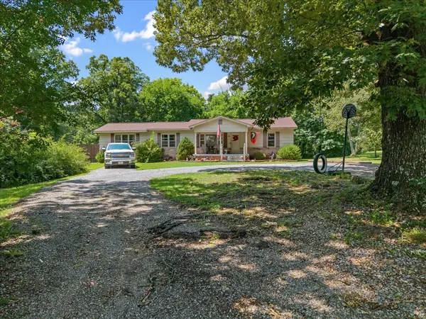 139 County Road 532, Etowah, TN 37331