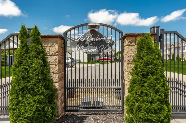 342 Manor Row, Pleasant View, TN 37146