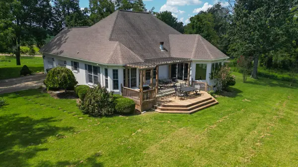 1021 Old State Route 76, Henry, TN 38231