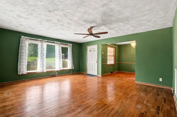645 W Stanford ST, Springfield, MO 65807