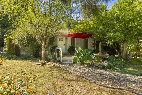 2030 E Grand ST, Springfield, MO 65804