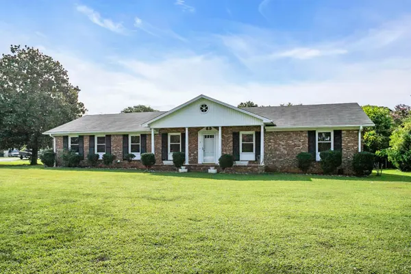 1 Vine Hill RD, Greenville, SC 29607