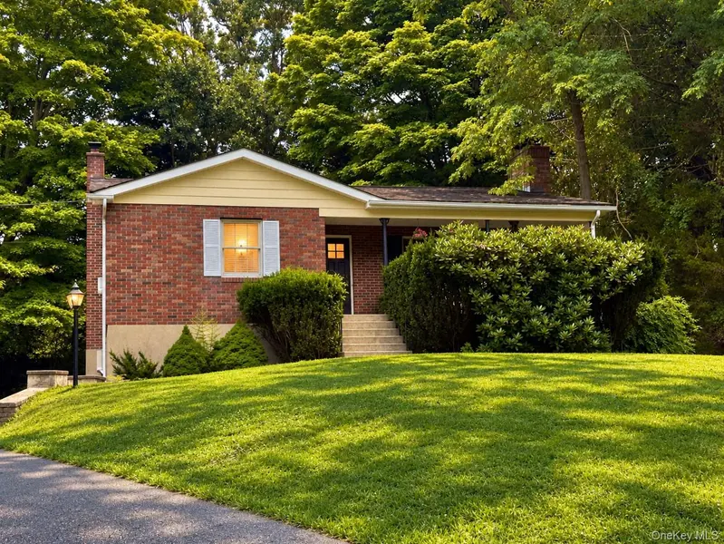 24 Lake TRL, Carmel, NY 10512