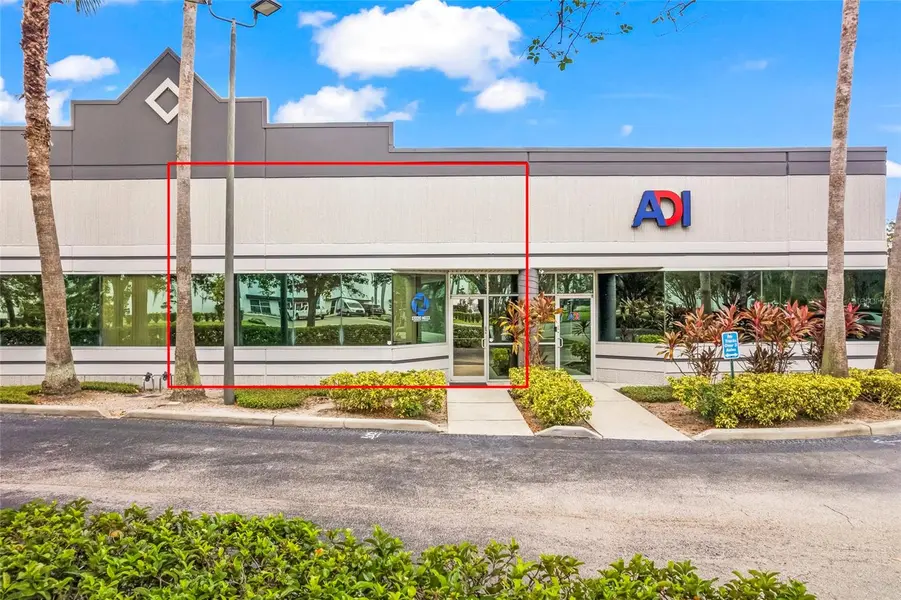 7901 KINGSPOINTE Pkwy #2, Orlando, FL 32819