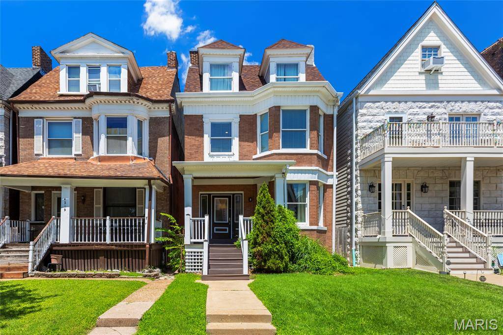 4215 Maryland AVE, St Louis, MO 63108
